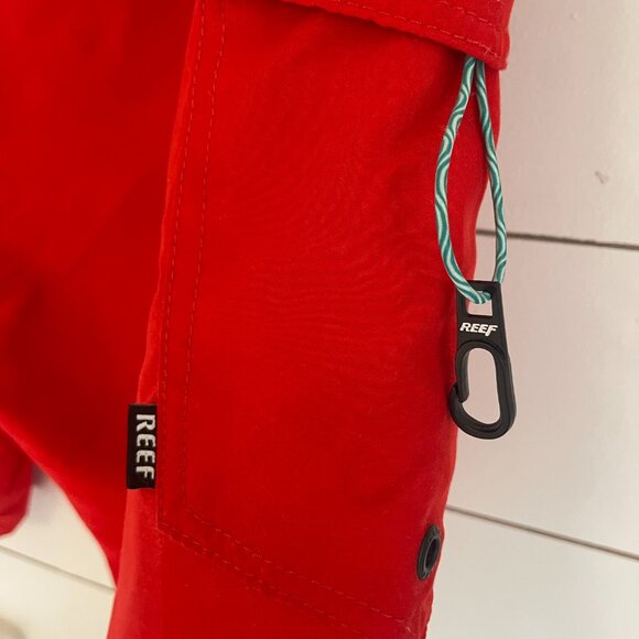 Reef Men’s 19" Outseam Boardshort – Red | Size 32 - Picture 3 of 4